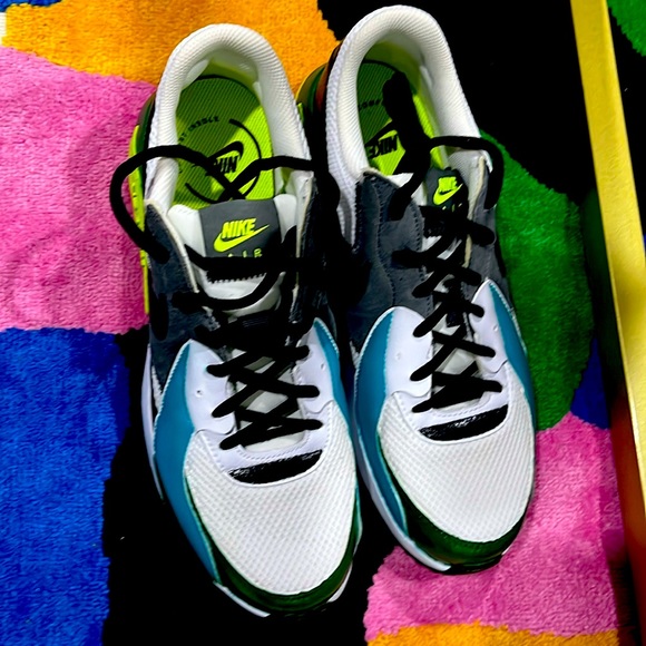 Brand new shoes for for sale for men 100% authentic green neon - Picture 1 of 7